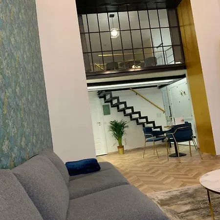 Opera Deluxe Budapest