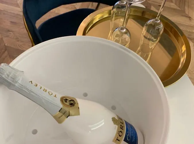 Opera Deluxe * Budapesta